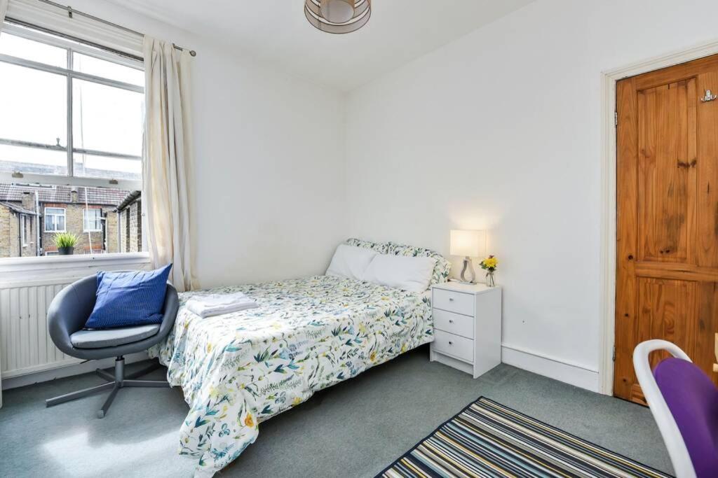Groves 4 Bedroom, Shepherds Bush Londres Exterior foto